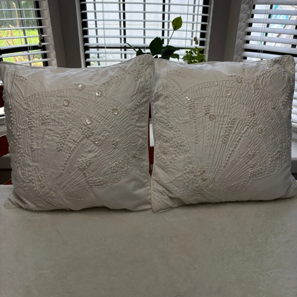 Pottery Barn Cream White Embroidered Shell Pattern Throw Pillows & Inserts Pair - Picture 2 of 12